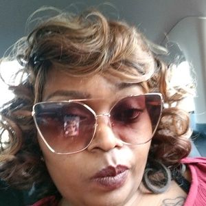 Meet your Posher, Erika